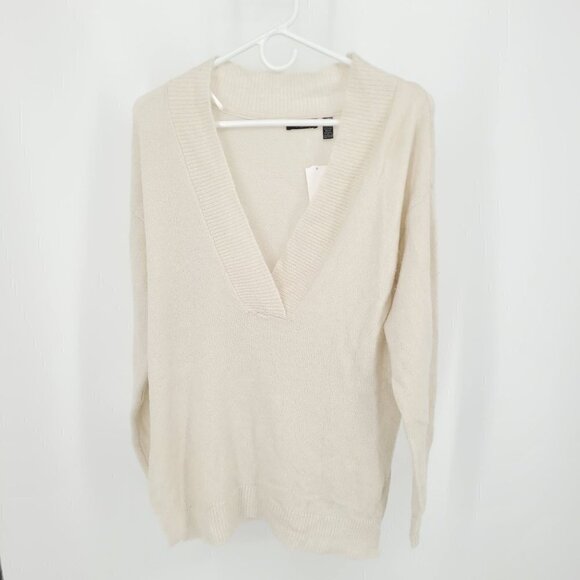 New RDI XS Oversized White Knit V-Neck Sweater Pullover Womens NWT - Picture 2 of 3